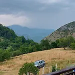 за гости шейтанови Trŭn
